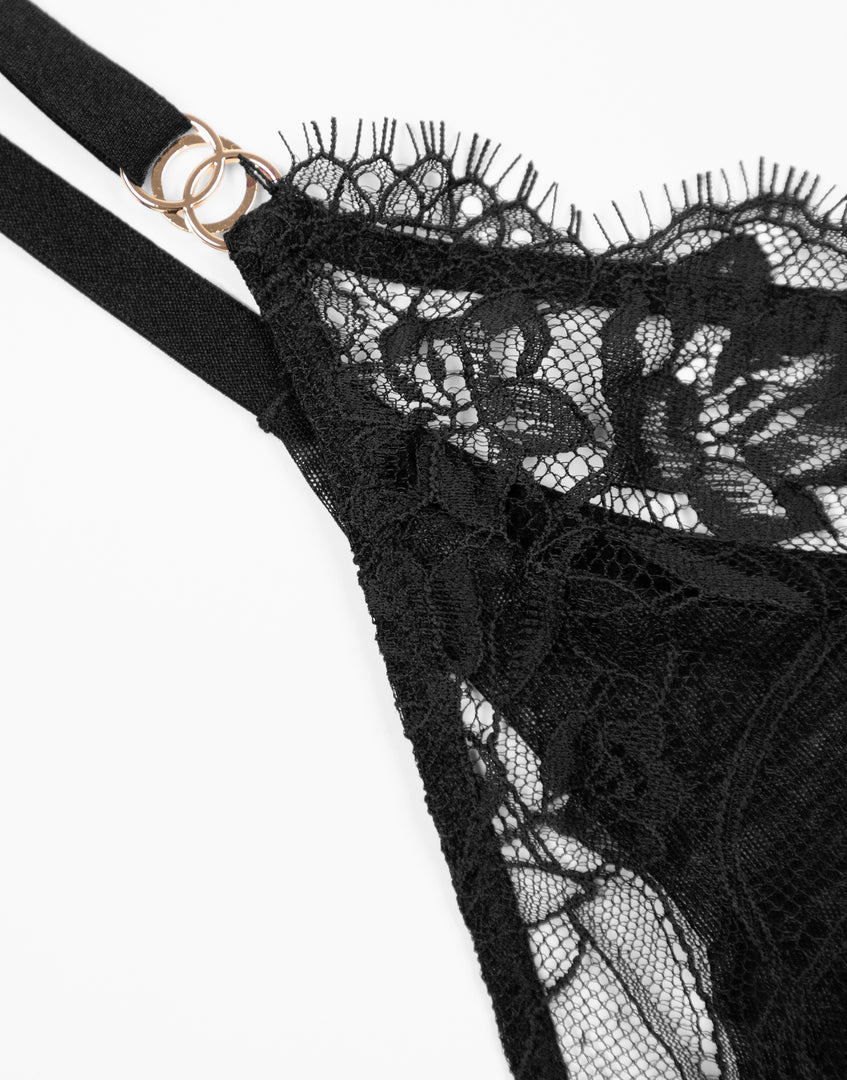 CD1038 String taille mi-haute